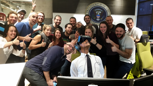 [Kính thực tế ảo]                       Obama dùng kính VR thành đề tài chế ảnh trên mạng                                     711